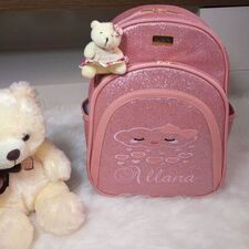 Mochila Maternidade Rosa na Praia Grande